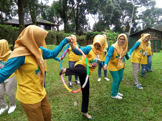 OUTBOUND-COMPANY-FAMILY-GATHERING-CAPACITY -BUILDING-CIATER-SPA-RESORT- TEMPAT-OUTBOUND-LEMBANG-BANDUNG-OUTBOUND LEMBANG - OUTBOUND BANDUNG - ROVERS ADVENTURE 