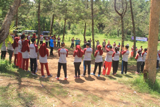 Family Gathering Grafika Cikole Lembang - Provider EO Outbound Lembang Bandung
