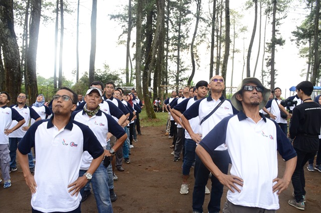 Paket Outing Gathering 2 Hari 1 Malam di Bandung Lembang | Rovers Adventure Indonesia